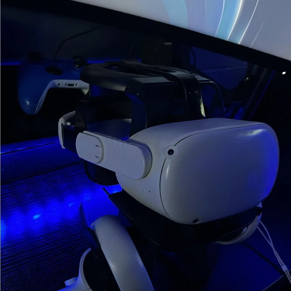 Oculus Quest 2 Standalone VR Headset White